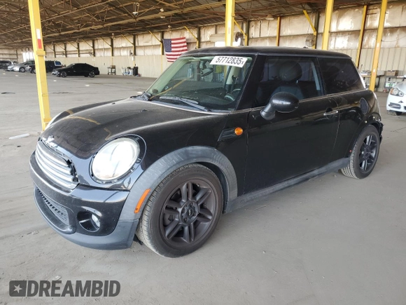 2011 MINI Hardtop z VIN WMWSU3C54BT253827, wystawiony jako Copart lot #57712835 z przebiegiem 150 016 mil mil oraz Czysty tytuł • Clean title. Historia ofert i sprzedaży dostępna na DreamBid. Obrazek 1.