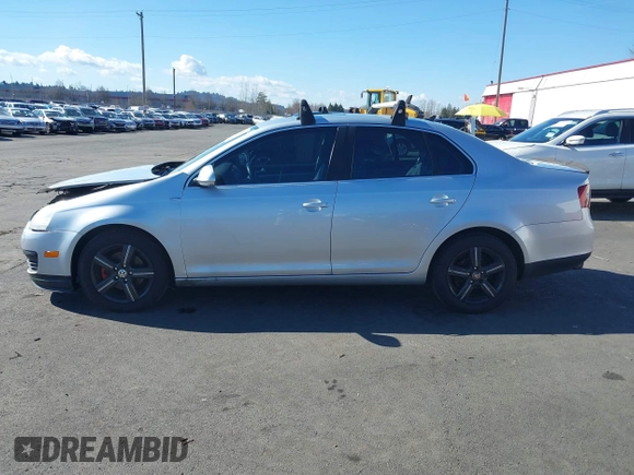 2008 Volkswagen Jetta Sedan SE with VIN 3VWRM71K48M030855, listed as a IAAI auction lot 41740303 with 173,026 mi miles. Bid and sale history available at carsss.com. Image 14.