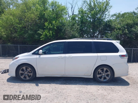 2012 Toyota Sienna SE z VIN 5TDXK3DC1CS186020, wystawiony jako IAAI lot #42471455 z przebiegiem 215 048 mil mil oraz . Historia ofert i sprzedaży dostępna na DreamBid. Obrazek 15.