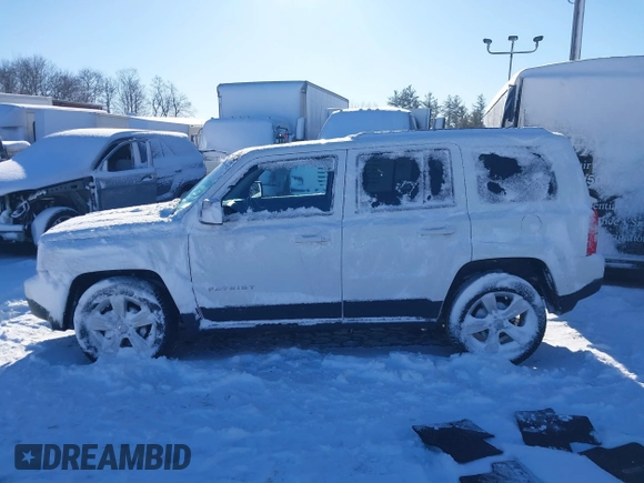 2017 Jeep Patriot High Altitude with VIN 1C4NJRFB5HD168818, listed as a IAAI auction lot 41374327 with 103,227 mi miles. Bid and sale history available at carsss.com. Image 15.