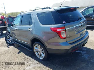 2012 Ford Explorer XLT with VIN 1FMHK8D87CGA39302, listed as a IAAI auction lot 42038927 with 140,466 mi miles and . Bid and sale history available at DreamBid. Image 3.