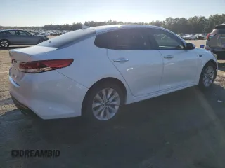 2017 Kia Optima LX z VIN 5XXGT4L35HG165653, wystawiony jako Copart lot #85765954 z przebiegiem 130 135 mil mil oraz Szkoda całkowita • Salvage title. Historia ofert i sprzedaży dostępna na DreamBid. Obrazek 3.