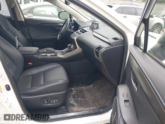 2017 Lexus NX 200t с VIN JTJBARBZXH2106281, выставлен на аукционе IAAI как лот 42457875 с пробегом 90 878 миль миль и . История ставок и продаж доступна на DreamBid. Изображение 5.