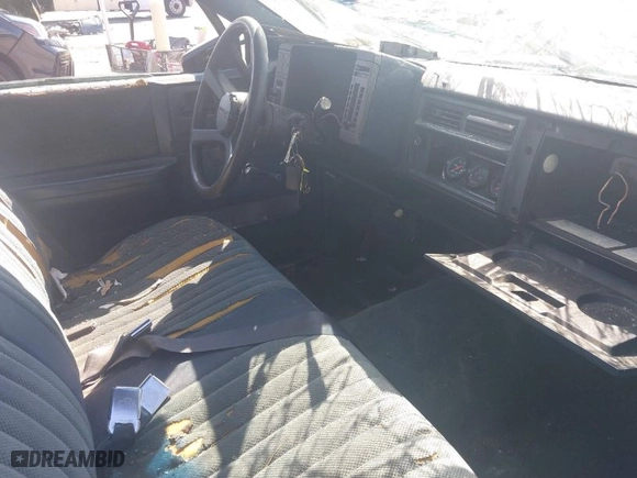 1993 Chevrolet S-10 EL with VIN 1GCCS14A8P8187628, listed as a IAAI auction lot 41787335 with 212,563 mi miles. Bid and sale history available at carsss.com. Image 5.
