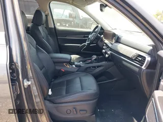 2024 Kia Telluride SX z VIN 5XYP54GC8RG441888, wystawiony jako IAAI lot #42046489 z przebiegiem Nie podano mil oraz . Historia ofert i sprzedaży dostępna na DreamBid. Obrazek 5.