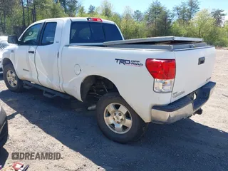 2010 Toyota Tundra z VIN 5TFUW5F15AX148425, wystawiony jako IAAI lot #41829616 z przebiegiem 125 623 mil mil oraz . Historia ofert i sprzedaży dostępna na DreamBid. Obrazek 3.