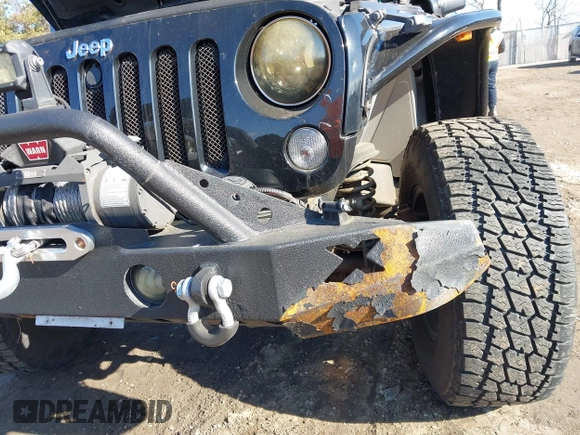 2011 Jeep Wrangler Rubicon with VIN 1J4HA6D14BL508098, listed as a IAAI auction lot 41423284 with 49,840 mi miles and . Bid and sale history available at carsss.com. Image 17.
