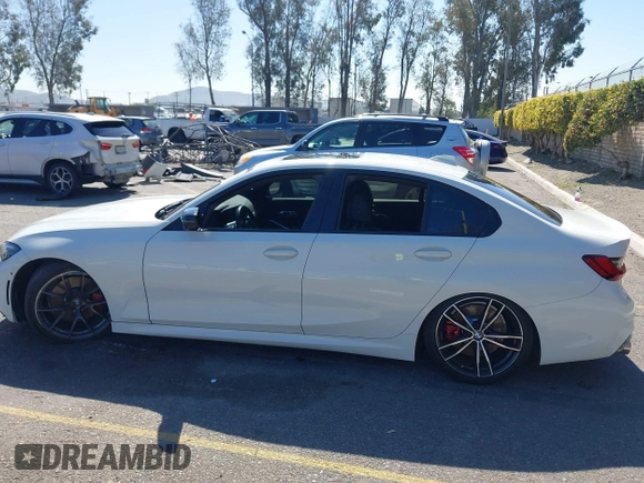 2022 BMW 3 Series M340i with VIN 3MW5U7J01N8C40721, listed as a IAAI auction lot 41651842 with 31,756 mi miles. Bid and sale history available at carsss.com. Image 15.