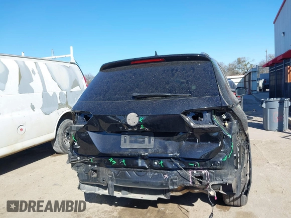 2023 Volkswagen Tiguan SE with VIN 3VV3B7AX3PM085470, listed as a IAAI auction lot 41731153 with 14,911 mi miles and . Bid and sale history available at DreamBid. Image 17.