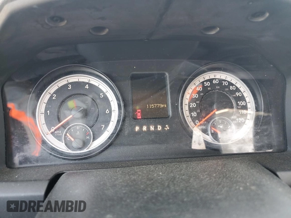2013 Ram 1500 Tradesman z VIN 1C6RR6FG4DS697632, wystawiony jako Copart lot #50204135 z przebiegiem 115 779 mil mil oraz Czysty tytuł • Clean title. Historia ofert i sprzedaży dostępna na DreamBid. Obrazek 9.