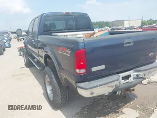 2005 Ford F-250 XL z VIN 1FTSW21P45EB09246, wystawiony jako IAAI lot #42441183 z przebiegiem 186 148 mil mil oraz . Historia ofert i sprzedaży dostępna na DreamBid. Obrazek 3.