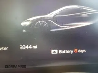2019 McLaren 720S z VIN SBM14FCA6KW003735, wystawiony jako Copart lot #62092581 z przebiegiem 3344 mil mil oraz . Historia ofert i sprzedaży dostępna na DreamBid. Obrazek 8.