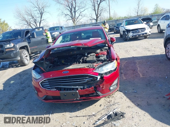 2019 Ford Fusion SE with VIN 3FA6P0HD1KR166565, listed as a IAAI auction lot 41961294 with 99,355 mi miles. Bid and sale history available at carsss.com. Image 6.
