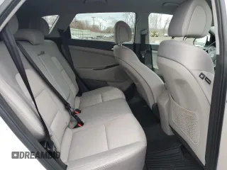 2018 Hyundai Tucson SEL z VIN KM8J3CA43JU744714, wystawiony jako Copart lot #53004585 z przebiegiem 81 303 mil mil oraz Szkody całkowita. Historia ofert i sprzedaży dostępna na DreamBid. Obrazek 11.