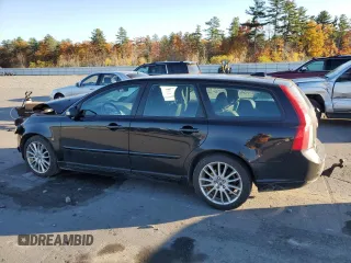 2010 Volvo V50 with VIN YV1382MW6A2571024, listed as a Copart auction lot 77665084 with 291,063 mi miles and Salvage Title. Bid and sale history available at carsss.com. Image 2.