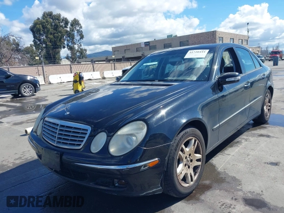 2003 Mercedes-Benz E 320 z VIN WDBUF65J13A160065, wystawiony jako IAAI lot #41720444 z przebiegiem 277 910 mil mil oraz . Historia ofert i sprzedaży dostępna na DreamBid. Obrazek 2.