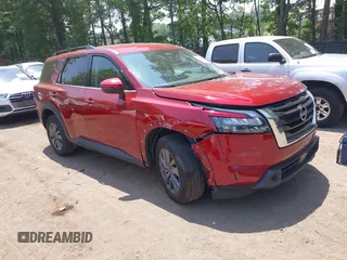 2024 Nissan Pathfinder SV z VIN 5N1DR3BC0RC281742, wystawiony jako IAAI lot #42493713 z przebiegiem 23 318 mil mil oraz . Historia ofert i sprzedaży dostępna na DreamBid. Obrazek 1.