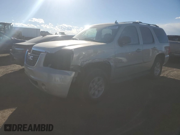 2008 GMC Yukon SLT w/4SB with VIN 1GKFC130X8R182451, listed as a Copart auction lot 42190945 with 252,407 mi miles and Non Repairable. Bid and sale history available at carsss.com. Image 1.