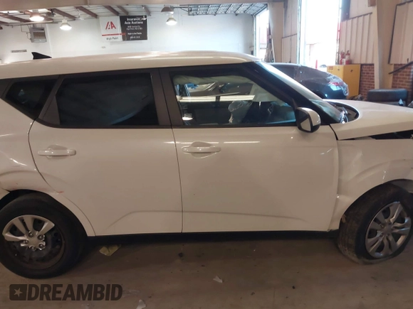 2020 Kia Soul LX with VIN KNDJ23AU7L7709151, listed as a IAAI auction lot 41357284 with 24,230 mi miles. Bid and sale history available at carsss.com. Image 13.