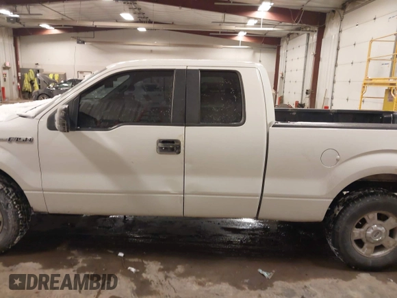 2013 Ford F-150 XL with VIN 1FTEX1CM8DFD14097, listed as a IAAI auction lot 41397500 with 181,838 mi miles. Bid and sale history available at carsss.com. Image 14.
