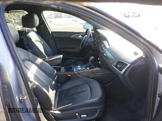2017 Audi A6 Premium Plus z VIN WAUF2AFC4HN037379, wystawiony jako IAAI lot #41302046 z przebiegiem 95 675 mil mil oraz . Historia ofert i sprzedaży dostępna na DreamBid. Obrazek 5.