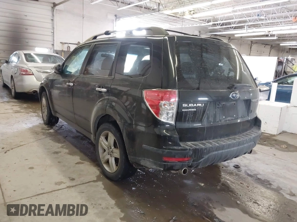 2010 Subaru Forester 2.5X Premium with VIN JF2SH6CC1AG728883, listed as a IAAI auction lot 41536308 with 81,155 mi miles. Bid and sale history available at carsss.com. Image 3.