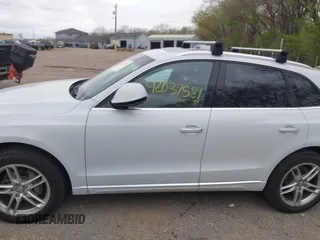 2015 Audi Q5 Premium Plus with VIN WA1LFAFP2FA116626, listed as a IAAI auction lot 42037581 with 113,038 mi miles. Bid and sale history available at carsss.com. Image 14.