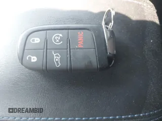2022 Jeep Compass Latitude z VIN 3C4NJDBB0NT216921, wystawiony jako IAAI lot #42473934 z przebiegiem 41 169 mil mil oraz . Historia ofert i sprzedaży dostępna na DreamBid. Obrazek 11.