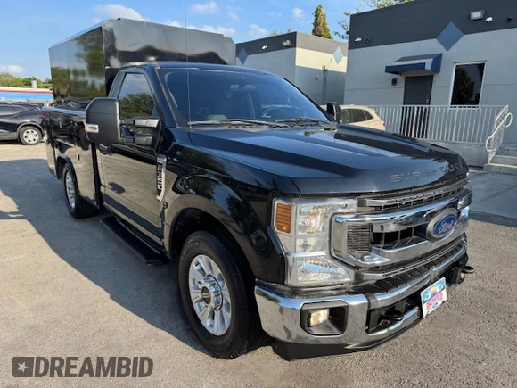 2020 Ford F-350 XL with VIN 1FDRF3A67LED30523, listed as a Copart auction lot 50744025 with 23,926 mi miles and Non repairable. Bid and sale history available at DreamBid. Image 4.