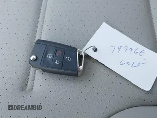 2017 Volkswagen Golf S z VIN 3VW217AUXHM061460, wystawiony jako IAAI lot #42218058 z przebiegiem 115 957 mil mil oraz . Historia ofert i sprzedaży dostępna na DreamBid. Obrazek 11.