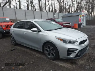 2021 Kia Forte LXS z VIN 3KPF24AD5ME284641, wystawiony jako IAAI lot #41946726 z przebiegiem 84 684 mil mil oraz . Historia ofert i sprzedaży dostępna na DreamBid. Obrazek 1.
