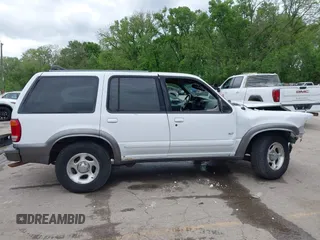 2001 Ford Explorer XLT с VIN 1FMZU73E11ZA03915, выставлен на аукционе IAAI как лот 42104076 с пробегом 117 034 миль миль и . История ставок и продаж доступна на DreamBid. Изображение 14.