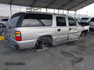 2004 Chevrolet Suburban LT with VIN 3GNEC16T04G210725, listed as a IAAI auction lot 41191477 with 1 mi miles. Bid and sale history available at carsss.com. Image 4.