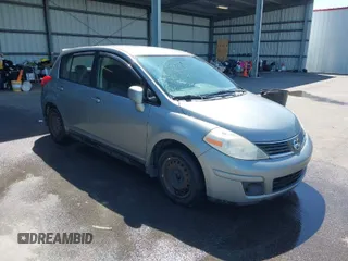 2008 Nissan Versa 1.8 S with VIN 3N1BC13E88L387251, listed as a IAAI auction lot 41851577 with 275,098 mi miles. Bid and sale history available at carsss.com. Image 1.