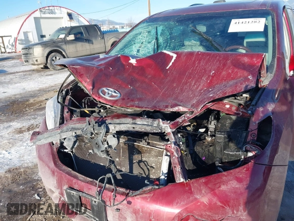 2014 Toyota Sienna XLE with VIN 5TDYK3DC5ES425818, listed as a IAAI auction lot 41421282 with 105,586 mi miles and . Bid and sale history available at DreamBid. Image 6.