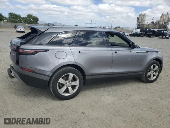 2020 Land Rover Range Rover Velar S z VIN SALYB2EX2LA242097, wystawiony jako Copart lot #53985615 z przebiegiem 45 714 mil mil oraz Szkody całkowita. Historia ofert i sprzedaży dostępna na DreamBid. Obrazek 3.