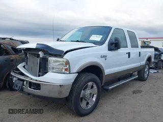 2006 Ford F-250 XL z VIN 1FTSW21Y06EC79422, wystawiony jako IAAI lot #41938490 z przebiegiem 172 623 mil mil oraz . Historia ofert i sprzedaży dostępna na DreamBid. Obrazek 18.