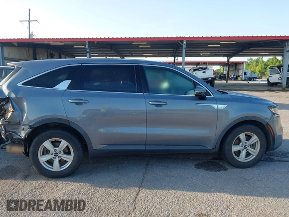 2021 Kia Sorento LX with VIN 5XYRG4LC3MG032683, listed as a IAAI auction lot 42233724 with 110,566 mi miles and . Bid and sale history available at DreamBid. Image 13.