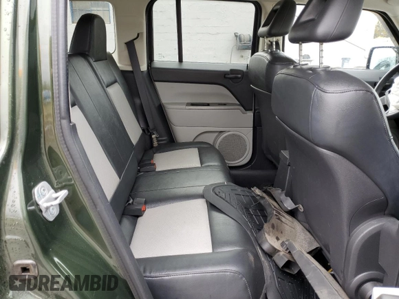 2007 Jeep Patriot Sport with VIN 1J8FF28W47D395177, listed as a Copart auction lot 49033005 with 175,125 mi miles and Salvage Title. Bid and sale history available at DreamBid. Image 11.