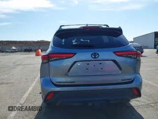 2021 Toyota Highlander XLE with VIN 5TDHZRBH2MS124631, listed as a IAAI auction lot 42660410 with 84,306 mi miles and . Bid and sale history available at DreamBid. Image 17.