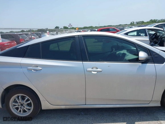 2022 Toyota Prius L Eco with VIN JTDKAMFU3N3169426, listed as a IAAI auction lot 39835932 with 37,756 mi miles. Bid and sale history available at carsss.com. Image 13.