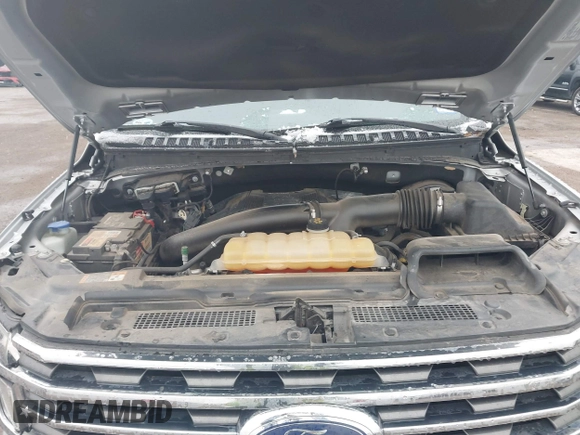2018 Ford Expedition XLT with VIN 1FMJU1HT5JEA22248, listed as a IAAI auction lot 41253595 with 56,587 mi miles. Bid and sale history available at carsss.com. Image 10.