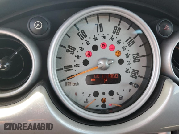 2003 MINI Hardtop with VIN WMWRC33453TE14909, listed as a Copart auction lot 65419725 with 111,960 mi miles and Salvage title. Bid and sale history available at DreamBid. Image 9.