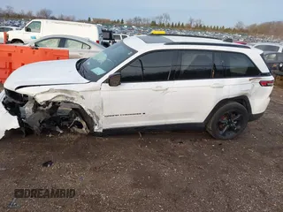 2023 Jeep Grand Cherokee Laredo with VIN 1C4RJHAG6PC620620, listed as a IAAI auction lot 41086775 with 17,882 mi miles and . Bid and sale history available at DreamBid. Image 15.