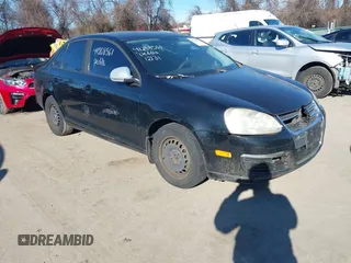 2007 Volkswagen Jetta with VIN 3VWGG71K27M124083, listed as a IAAI auction lot 41208561 with 227,408 mi miles and . Bid and sale history available at DreamBid. Image 1.