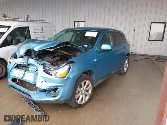 2014 Mitsubishi Outlander Sport ES with VIN 4A4AP3AU5EE028818, listed as a IAAI auction lot 41465951 with 119,577 mi miles. Bid and sale history available at carsss.com. Image 6.