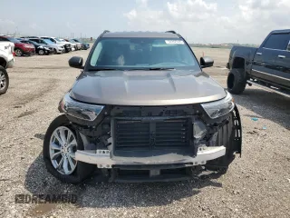 2021 Ford Explorer XLT with VIN 1FMSK7DH2MGA04636, listed as a Copart auction lot 54262005 with 55,575 mi miles and Salvage Title. Bid and sale history available at carsss.com. Image 5.
