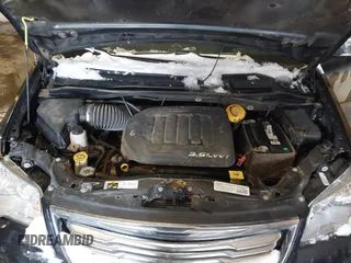 2014 Chrysler Town & Country Touring-L with VIN 2C4RC1CG4ER330072, listed as a IAAI auction lot 41533640 with 131,253 mi miles. Bid and sale history available at carsss.com. Image 10.
