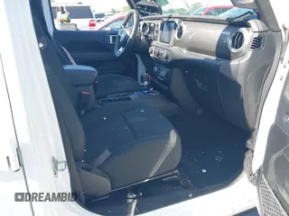2019 Jeep Wrangler Unlimited Sahara with VIN 1C4HJXEG0KW577917, listed as a IAAI auction lot 41993670 with 90,584 mi miles and . Bid and sale history available at DreamBid. Image 5.