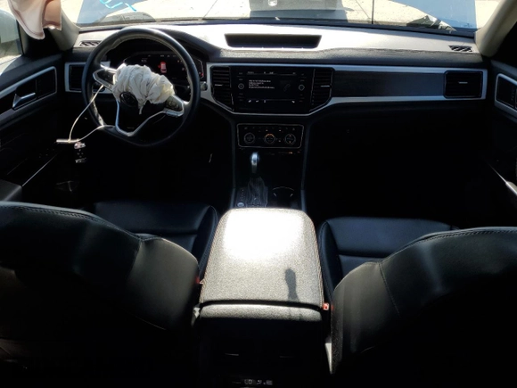 2022 Volkswagen Atlas SE with VIN 1V2KR2CA5NC547106, listed as a Copart auction lot 57410145 with 69,622 mi miles and Salvage title. Bid and sale history available at DreamBid. Image 8.